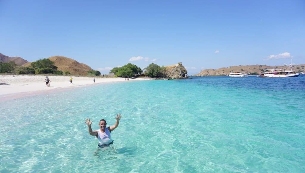 Best Komodo Beach