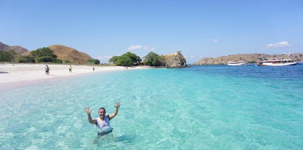 Best Komodo Beach